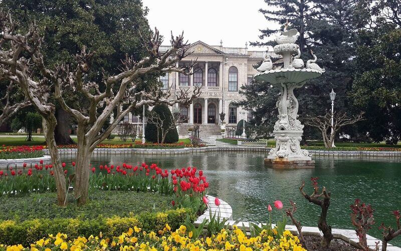 DOLMABAHCE PALACE TOUR (Half Day Morning)