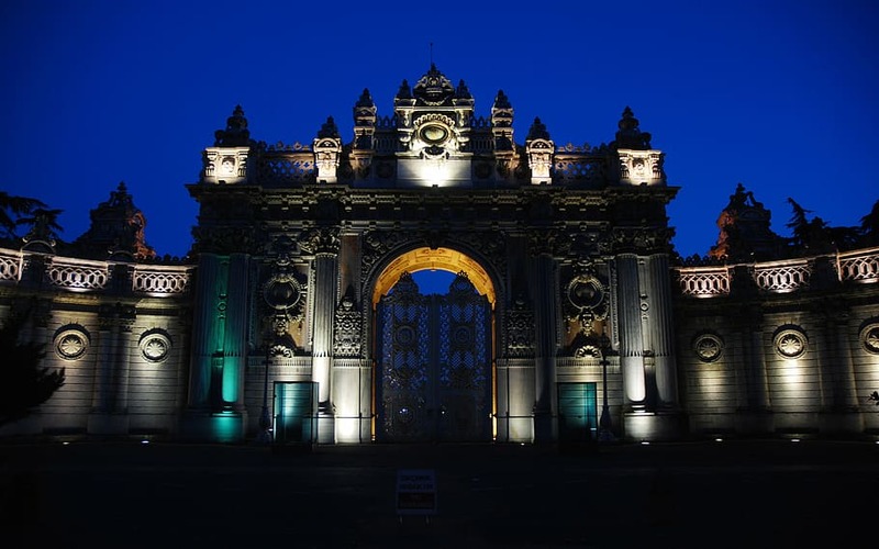 DOLMABAHCE PALACE TOUR (Half Day Morning)