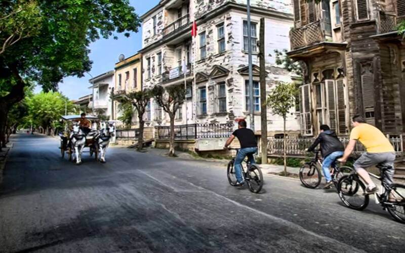 Daily Princes’ Islands Tour: Full-Day Trip in Istanbul